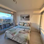 Apartman Cozy With Sea View And Parking Place