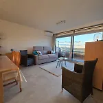 Apartman Cozy With Sea View And Parking Place Bredene