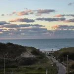 Cozy With Sea View And Parking Place Apartman