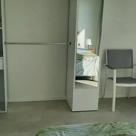 Cozy With Sea View And Parking Place Apartmán Bredene