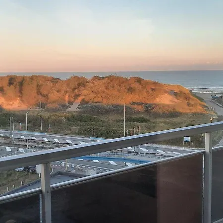 Cozy With Sea View And Parking Place Bredene