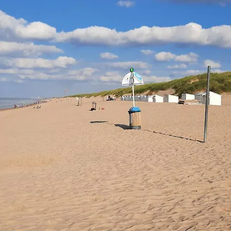 Cozy With Sea View And Parking Place Апартаменты *